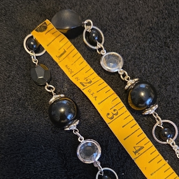 Elegant Black and Silver Women's Necklace - Picture 4 of 7